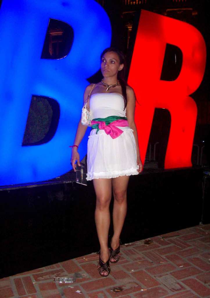 1-(32)-angienewlook-estilista-de-moda-madrid-personal-shopper-madrid-angie-reyn-moda-mujer-blogger-estilo-style-que-me-pongo-happy-total-white-look-vestido-blanco