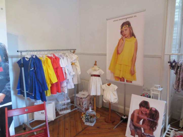 petite-style-petite-style-walking-madrid-petite-walking-angienewlook-blogger-estilo-fashion-blog-madrid--pink-and-black-angie-reyn-what-to-wear-missnewlook-palacio-santa-barbara-memeynana