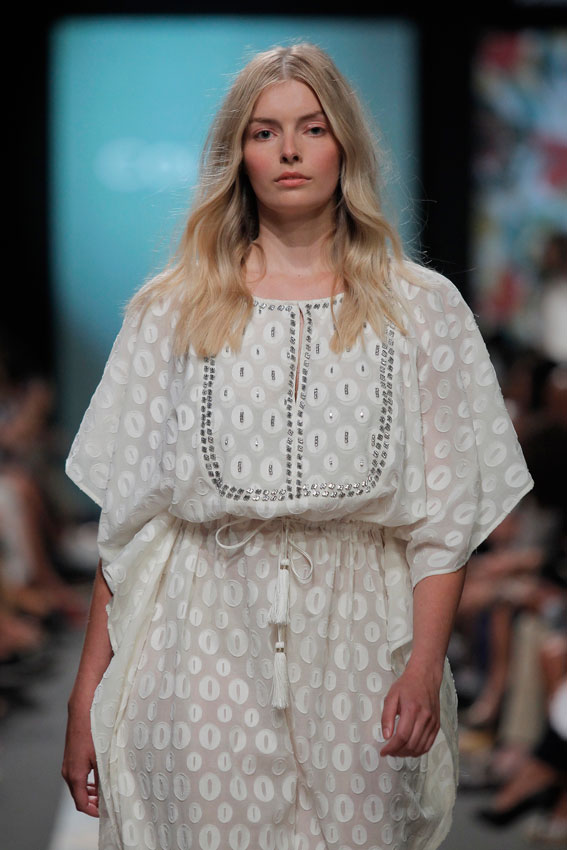 Couchel_ECI-el-corte-ingles-plus-size-curvy-curvieseci--mfshow-ss2016-angienewlook-angie-reyn-front-row-alta-costura-haute-couture-modelo-ladylike-models-tresemme-spain