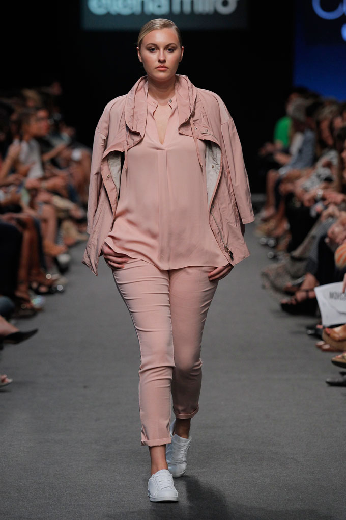 ElenaMiro_trajes-de-pantalon-plus-size-curvy-curvieseci--mfshow-ss2016-angienewlook-angie-reyn-front-row-alta-costura-haute-couture-modelo-ladylike-models-tresemme-spain