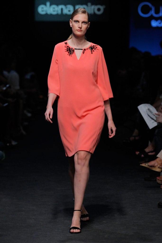 ElenaMiro_vestido-coral-coral-dress-plus-size-curvy-curvieseci--mfshow-ss2016-angienewlook-angie-reyn-front-row-alta-costura-haute-couture-modelo-ladylike-models-tresemme-spain
