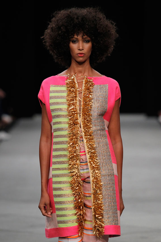 MarcosLuengo_exotic-model-mfshow-ss2016-angienewlook-angie-reyn-front-row-alta-costura-haute-couture-modelo-ladylike-models-tresemme-spain