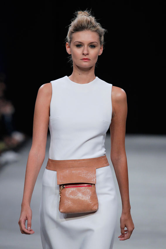 MarcosLuengo_lwd-vestido-blaco-complementos-de-cuero-mfshow-ss2016-angienewlook-angie-reyn-front-row-alta-costura-haute-couture-modelo-ladylike-models-tresemme-spain