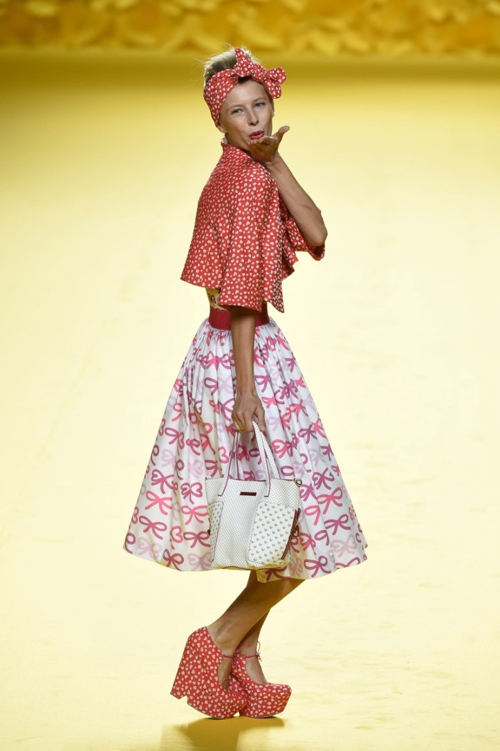 mbfwm15-mbfwmadrid p-v-2016-agatha ruiz de la prada-lolita-años 50-pasarela españa-semana de la moda madrid