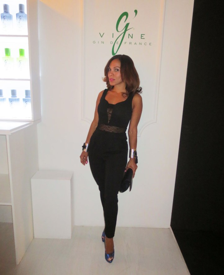 mbfwm15-mbfwmadrid-p-v-2016-pasarela-españa-semana-de-la-moda-madrid-angie-reyn-angienewlook--angie-r-samsung-ego-erikch-moda-jumpsuit-negro-g-vine-kissing-room