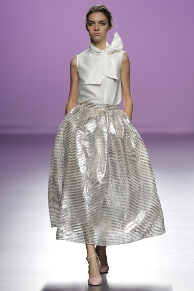 mbfwm15-mbfwmadrid p-v-2016-pasarela españa-semana de la moda madrid-the 2nd skin co pv 2016-falda midi-camisas con lazadas