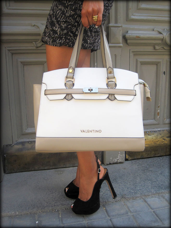 angie-reyn-bolso-valentino-zapatos-de-tacón-high-heels--pencil-sikirt-falda-hm
