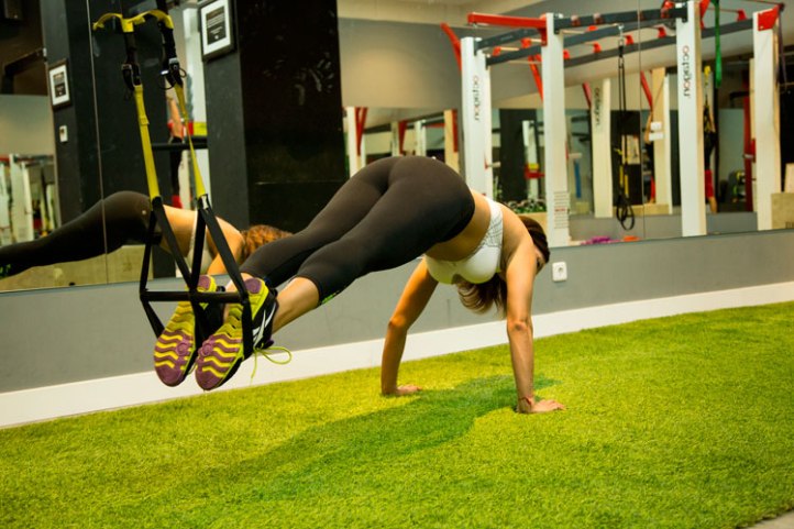angienewlook-angie-r-trabajo-de-abdomen-con-trx-trx-30'--fitness-fitgirl-suspension