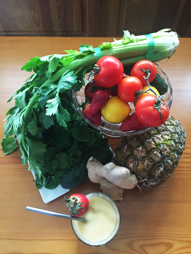 healthy-habit-smoothies-lemon-strawberry-fruit-tomatoes-detox-fitness-angie-angienewlook