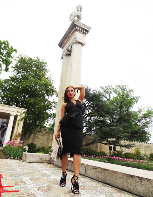 angie-reyn-online-shop-johan-luc-katt-little-black-dress-peplum-style-angienewlook