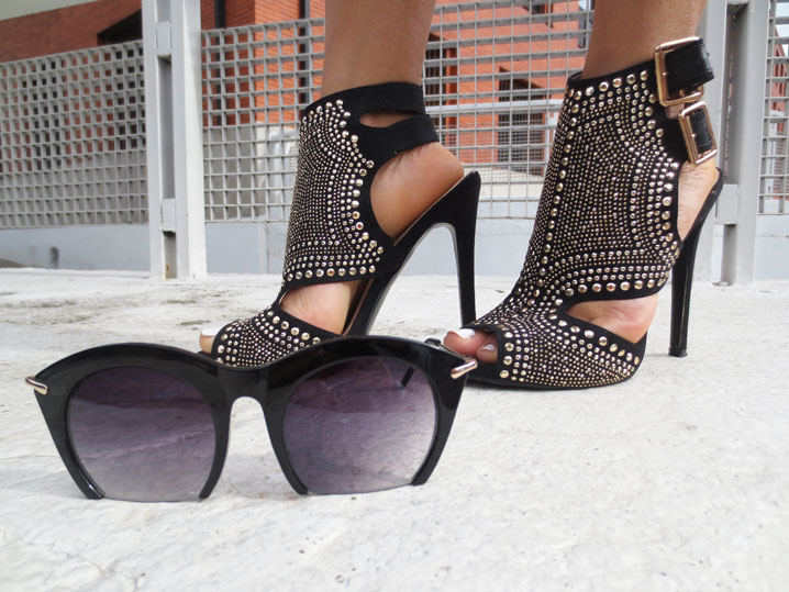 sandalias-con-tachuelas-studs-sandals-cropped-sunnies-chop-sunglasses-madrid-nueva-york