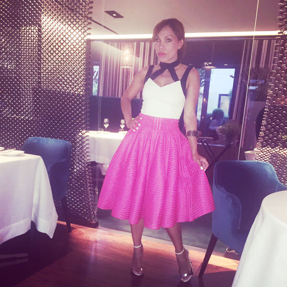 maje-skirt-seta-restaurante