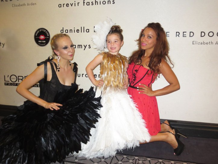 white-manicure-karen-millen-style-affinia-manhattan-fashion-week-semana-de-la-moda-de-nueva-york