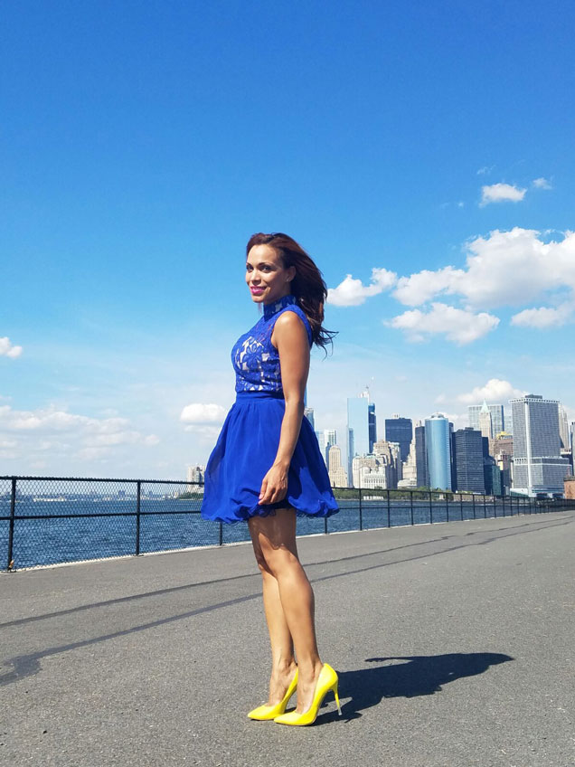 smiling-angie-floppy-skirt-zapatos-de-salon-moda-otonal