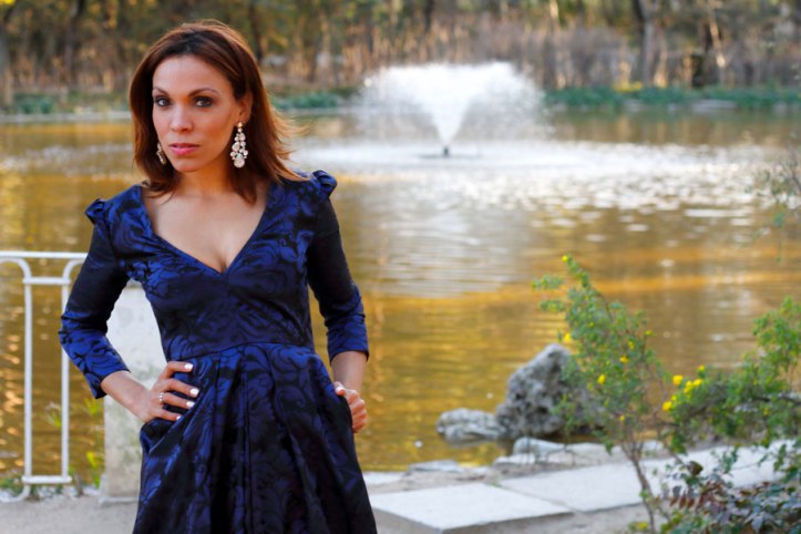 statement-earrings-crystals-earrings