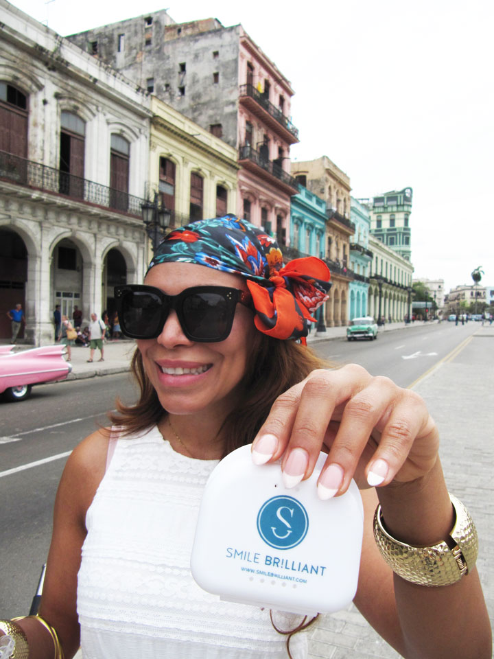gafas-de-sol-celine-vestido-largo-negro-fearlessly-smile-brilliant-angienewlook