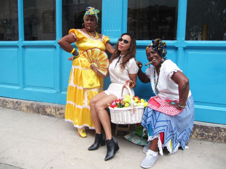 total white look-all white everything-rayban sunglasses-rayban sunnies-havana style-la habana con estilo