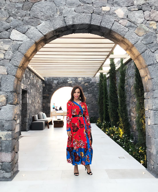canaves-oia-epitome-santorini-luxry-hotels-in-santorini-angie-in-flowers-long-flowers-dress