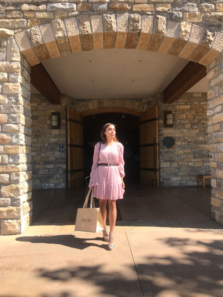 Napa-Valley-silver-oak-vineyard-angienewlook-trips-laces-dress