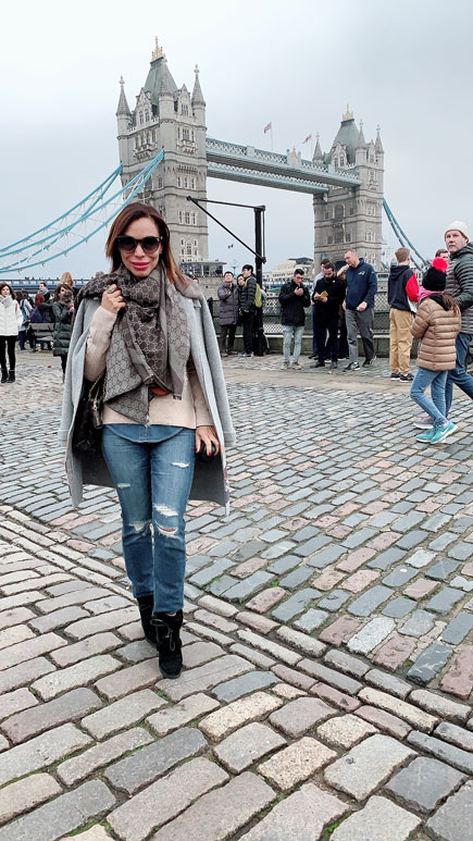 chanel-bag-gucci-scarf-balmain-glasses