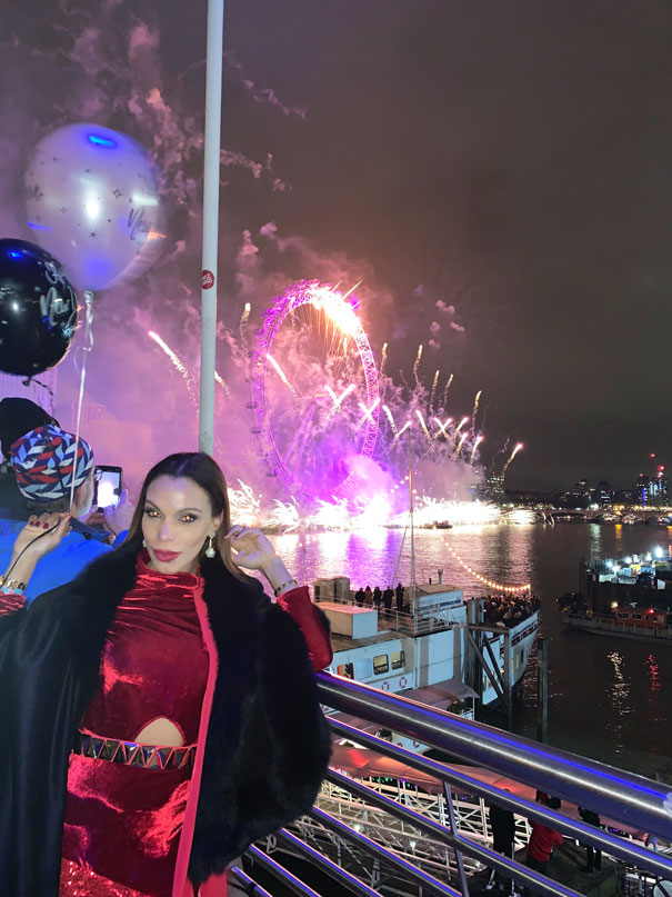 fireworks-in-london-fox-cashmere-cape