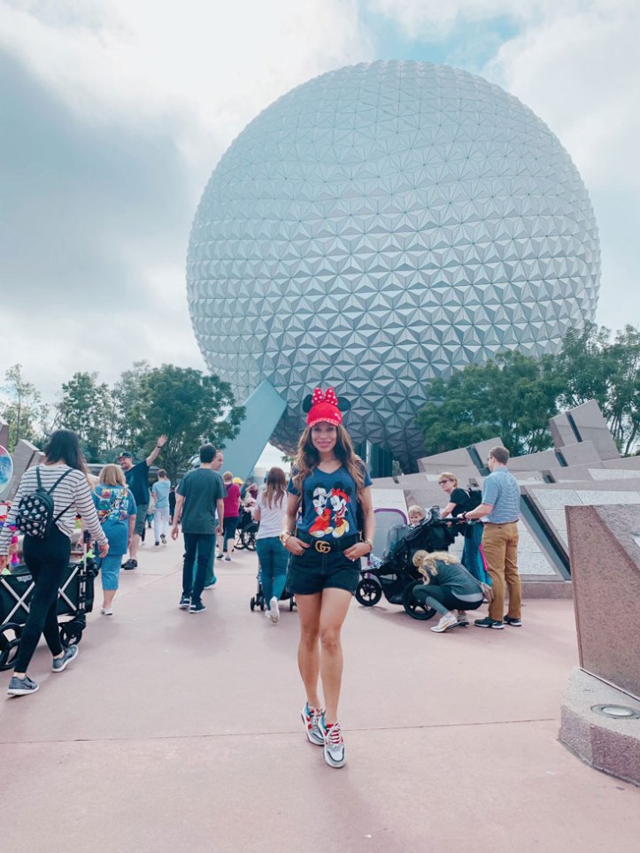 shorts-epcot-disneyworld-angienewlook-spaceship-angie-reyn
