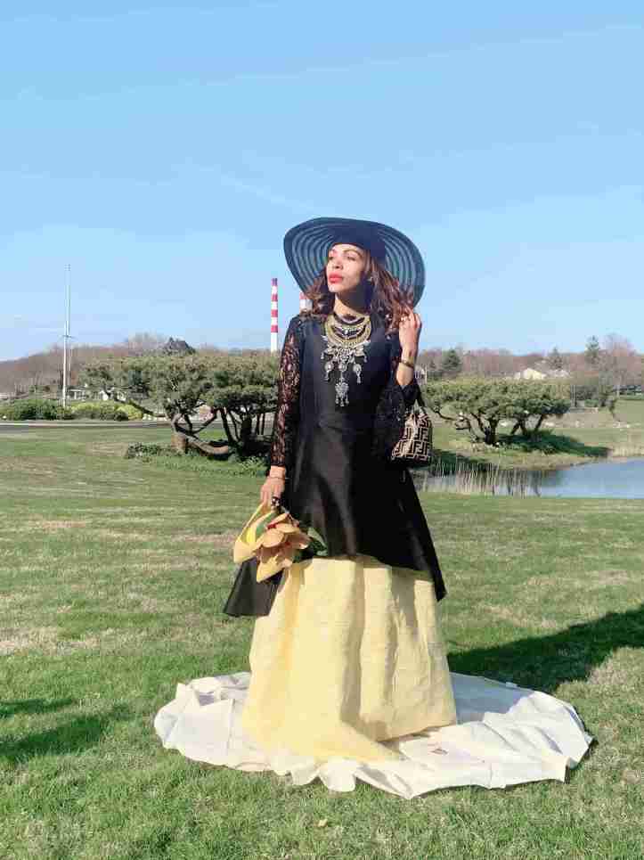 new york-manhattan-yellow dress